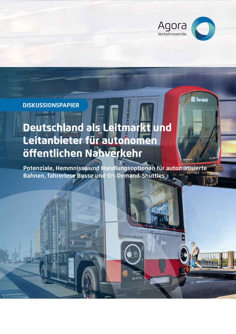 Das Coverbild zum Diskussionspapier von Agora Verkehrswende zeigt Bilder einer automatisierten Bahn sowie eines fahrerlosen Busses